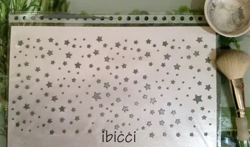 ibicci stencilled stars using Random Stars Cake Stencil